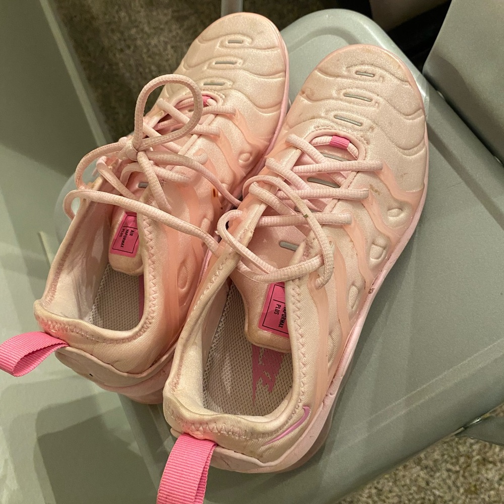 Pink Nike Vapormax